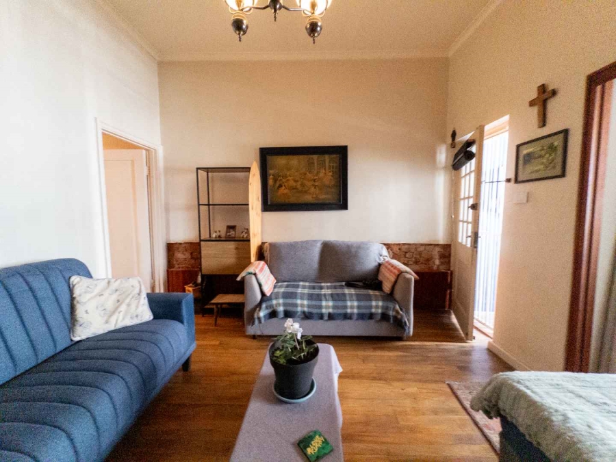 1 Bedroom Property for Sale in Sea Point Western Cape